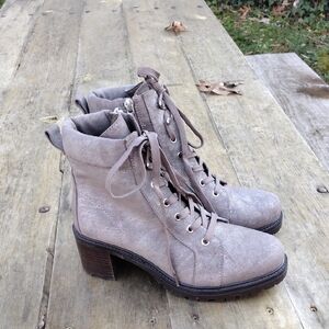 Vince Camuto Gaviana Lace-up Chunky Ankle Boots Gray Metallic Leather Size 7.5 W